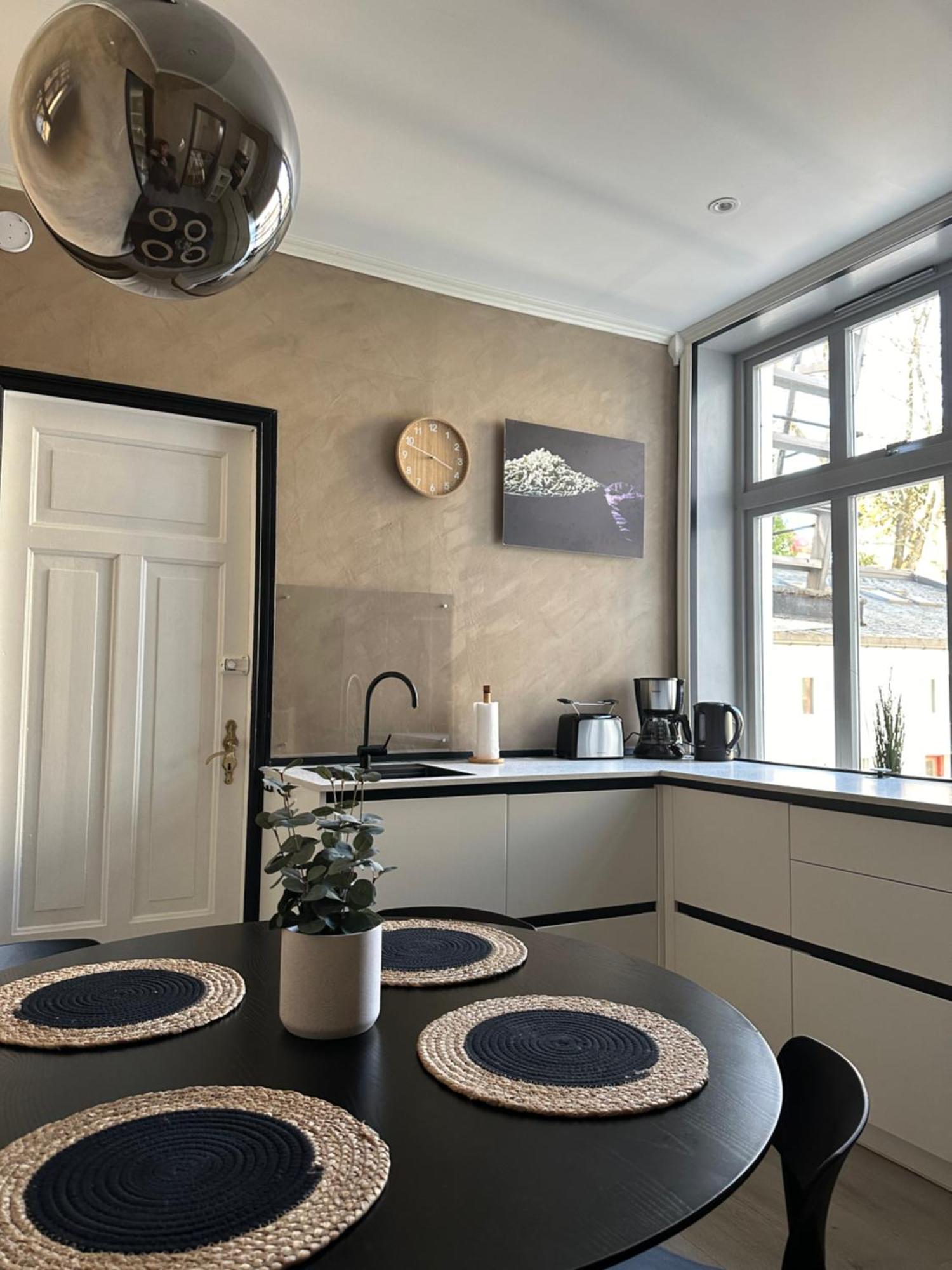 Stylish Big Jugend Art Nouveau Apartment With Balcony Heart Of Олесун Екстериор снимка